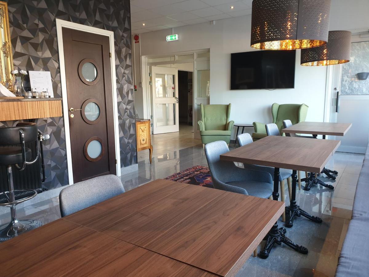 Ronneby Cityhotell Bagian luar foto