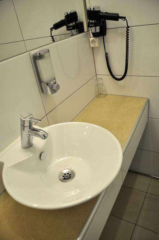 Ronneby Cityhotell Bagian luar foto